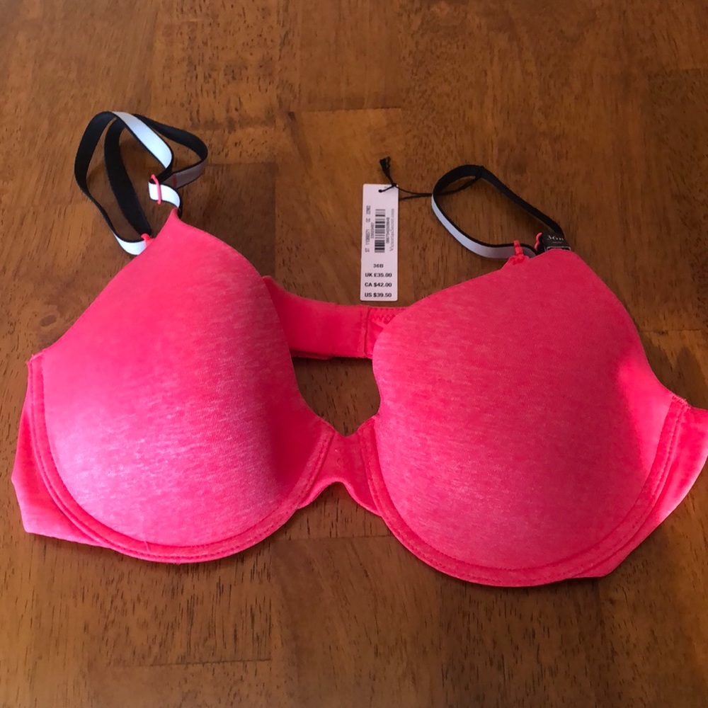 Victoria’s Secret Uplift Semi Demi Bra